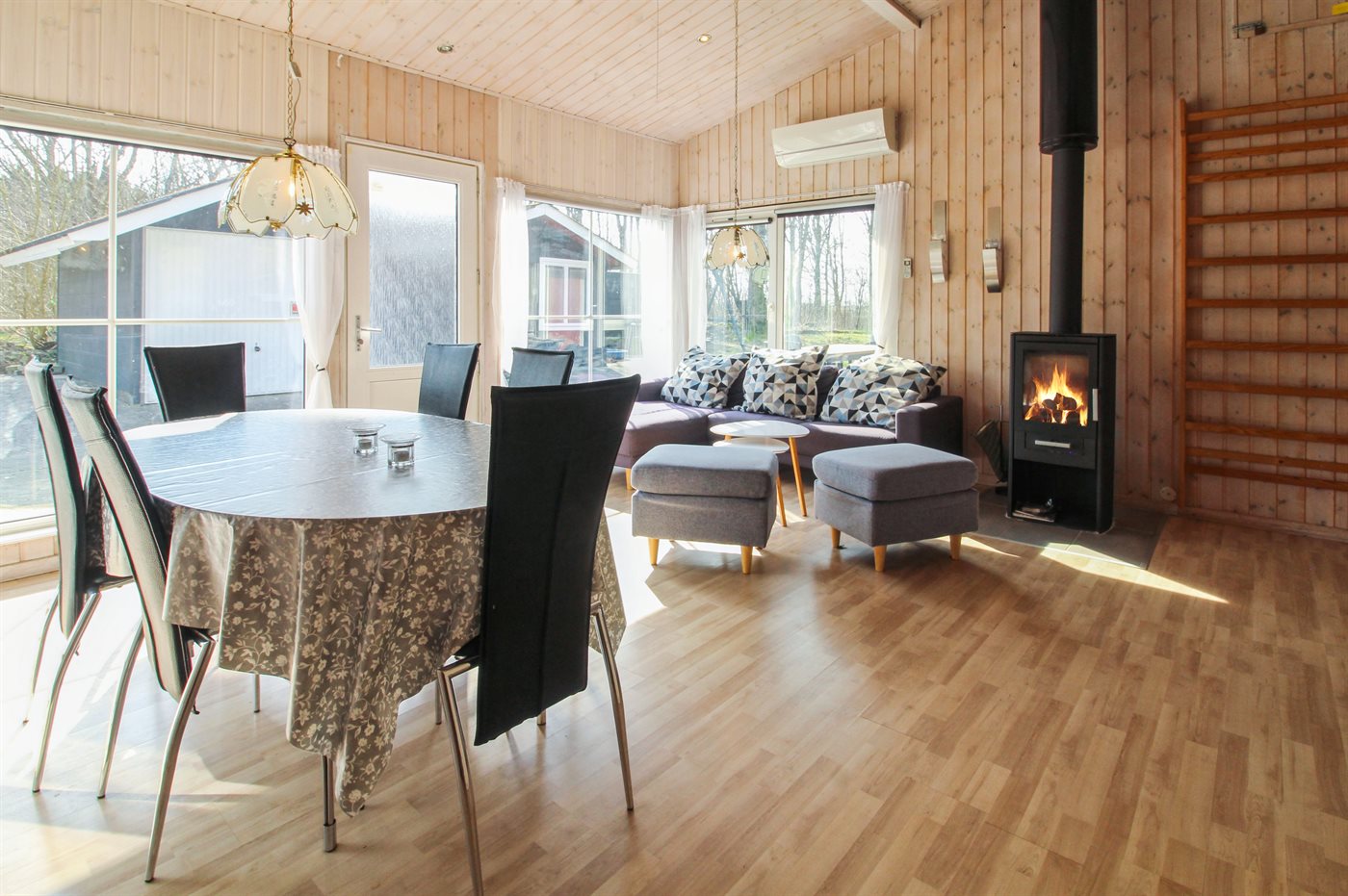 Entspanne im Komfort – Dein Ferienhaus in Arrild! - Bild 2