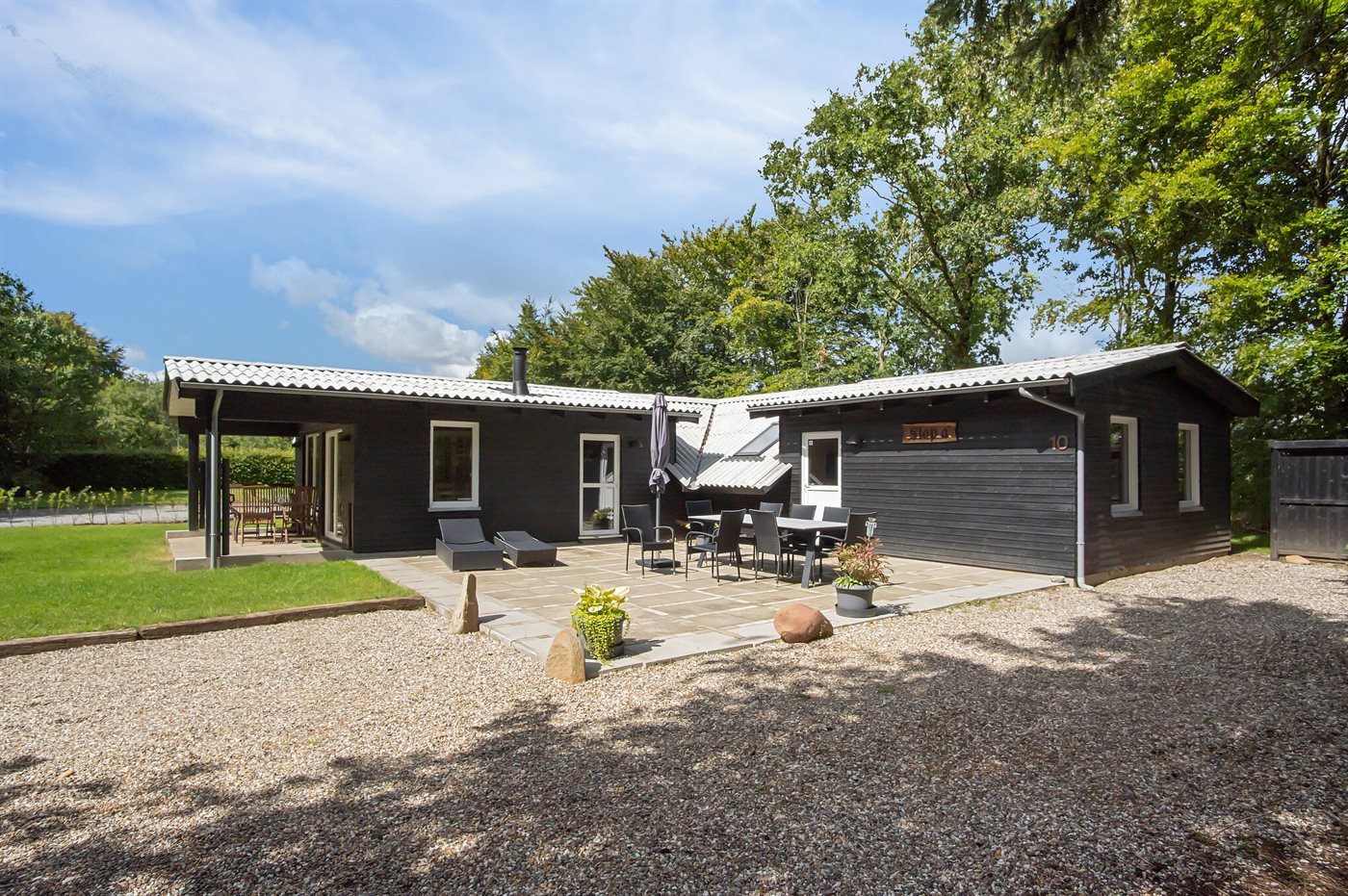 Sommerhus I H Jer Arrild Toftlund Jyllands Vestkyst Sol Og