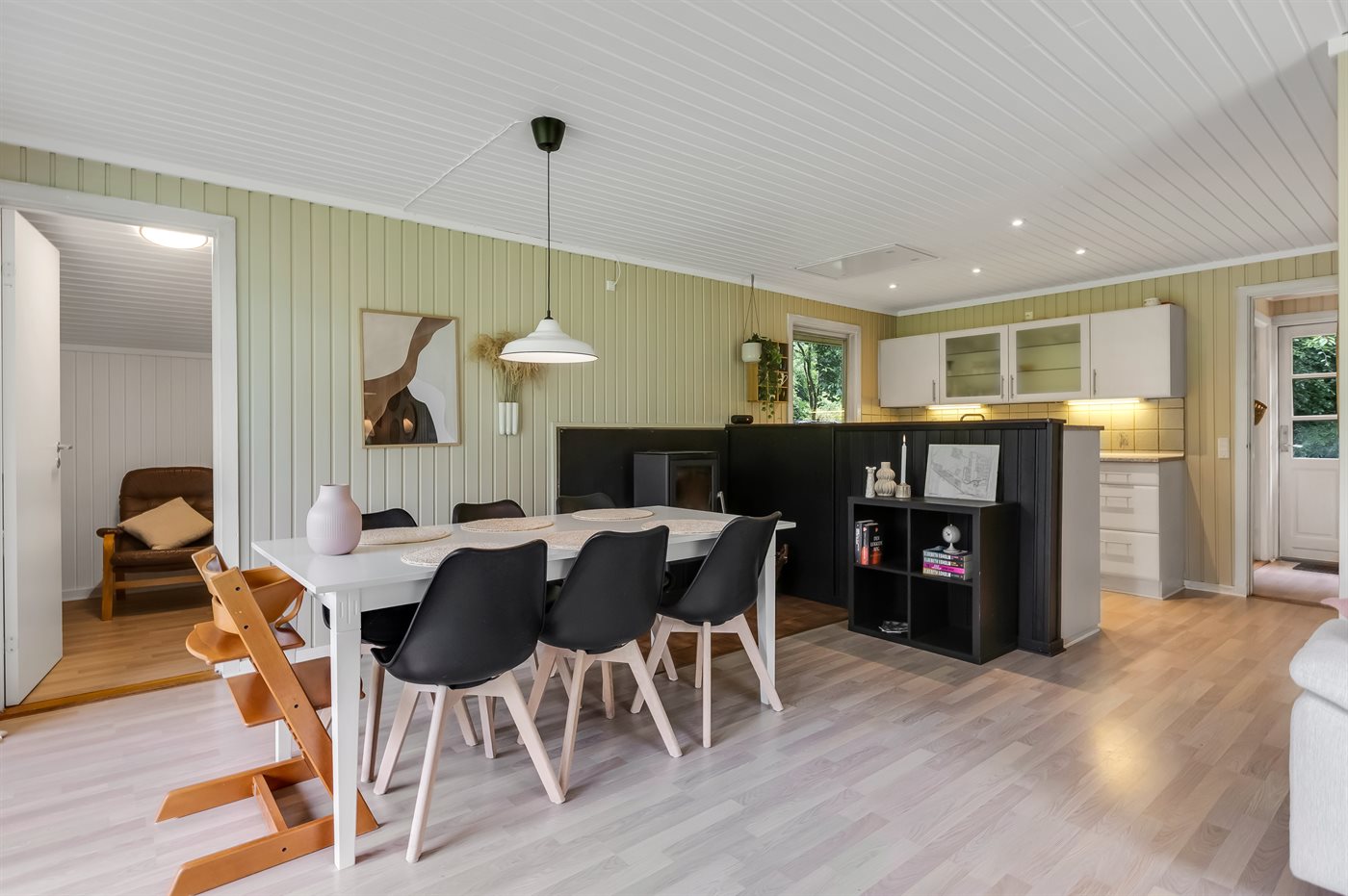 Gemütliches Ferienhaus mit Sauna, Kamin und großem Garten - Bild 5