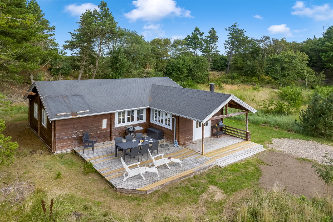 Frisch renoviertes Waldferienhaus mit Sauna nahe Fjord
