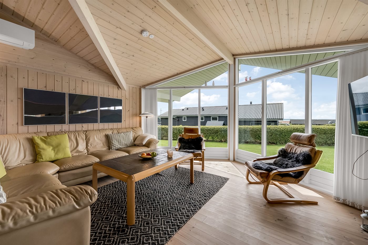 Ferienhaus mit Fjordblick: Entspannung und Abenteuer warten! - Bild 2