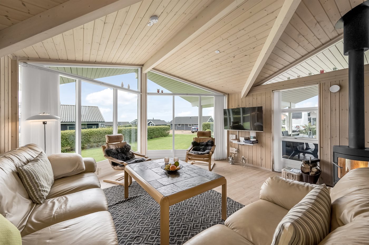 Ferienhaus mit Fjordblick: Entspannung und Abenteuer warten! - Bild 3