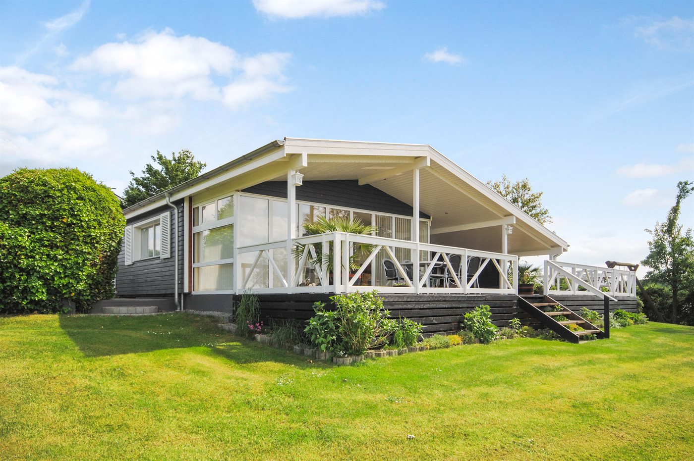 Urlaubsglück mit Fjordblick – Gemütliches Ferienhaus in Løgstrup