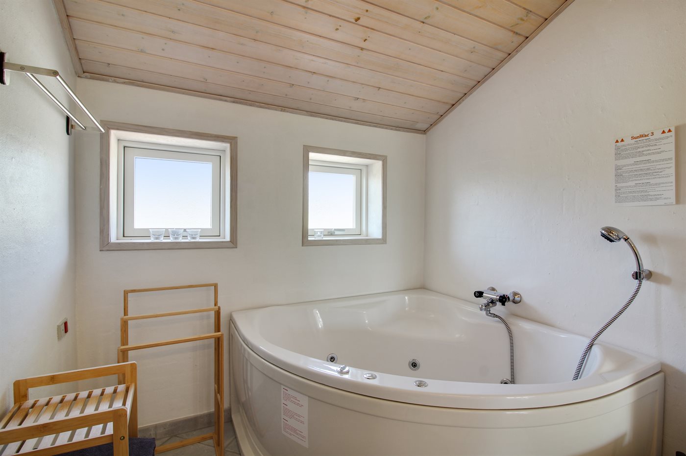 Urlaubstraum am Strand: Dein perfektes Ferienhaus in Bratten! - Bild 2