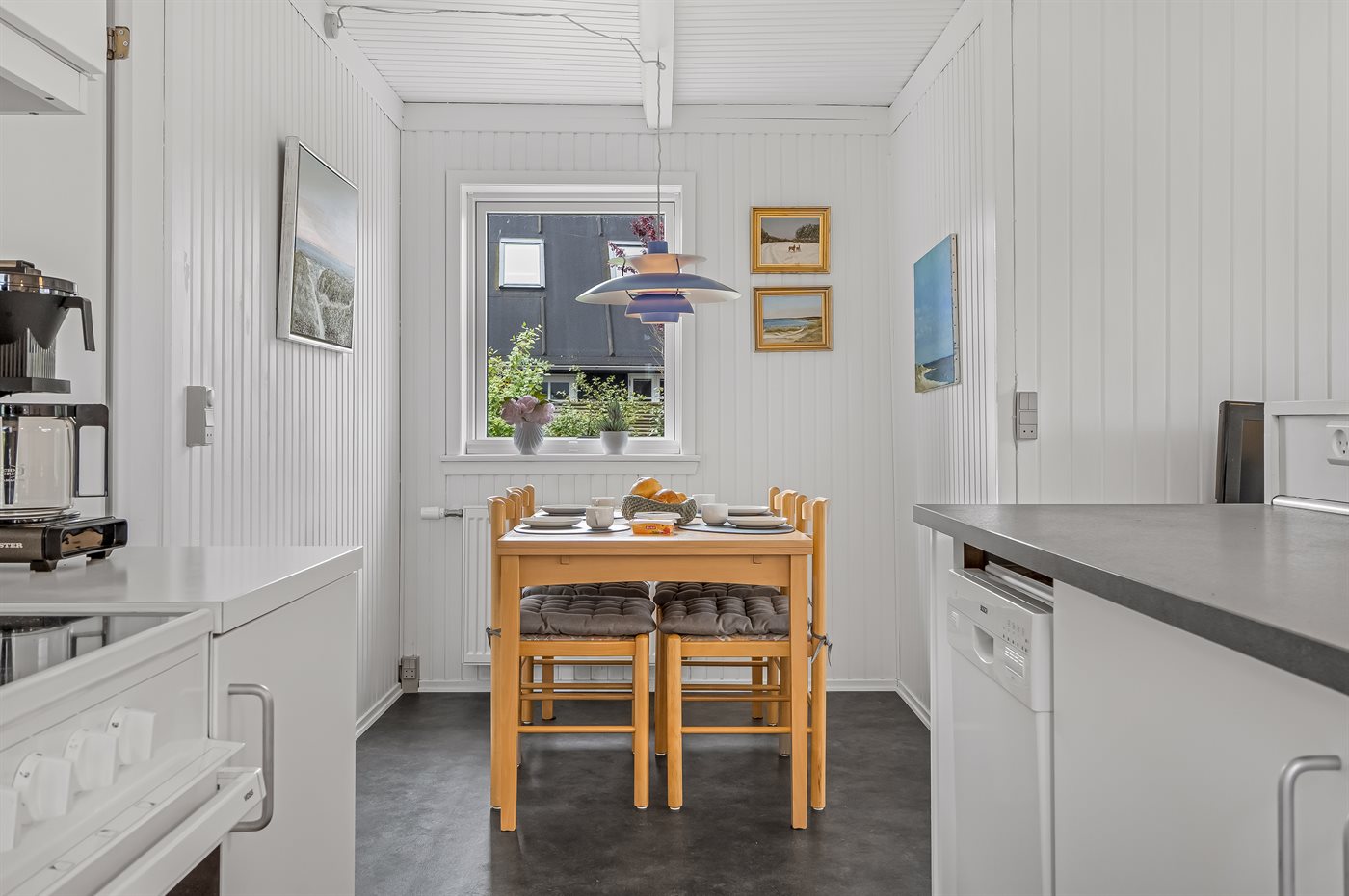 Strandnahes Ferienhaus mit Sauna und Kamin in Bratten - Bild 3