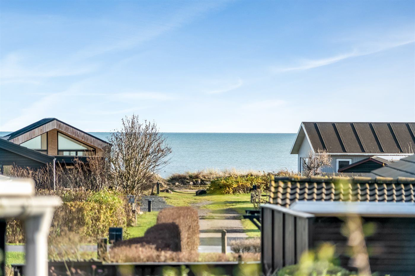 Strandnahes Ferienhaus mit Sauna, Kamin und Meerblick in Säby - Bild 2