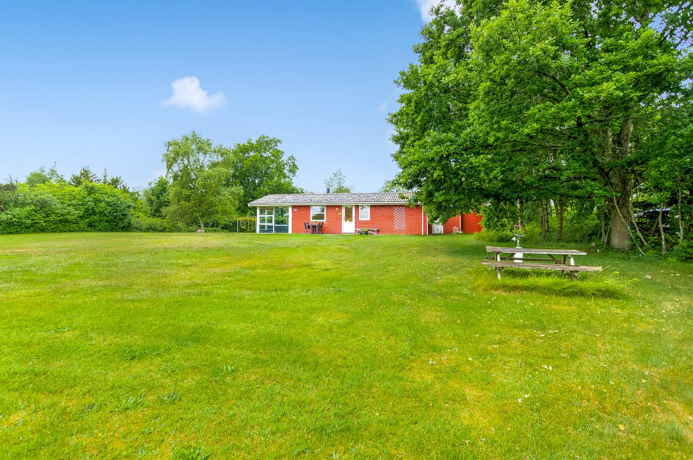 Gemütliches Ferienhaus mit Sauna, Kamin und großem Garten in Hou