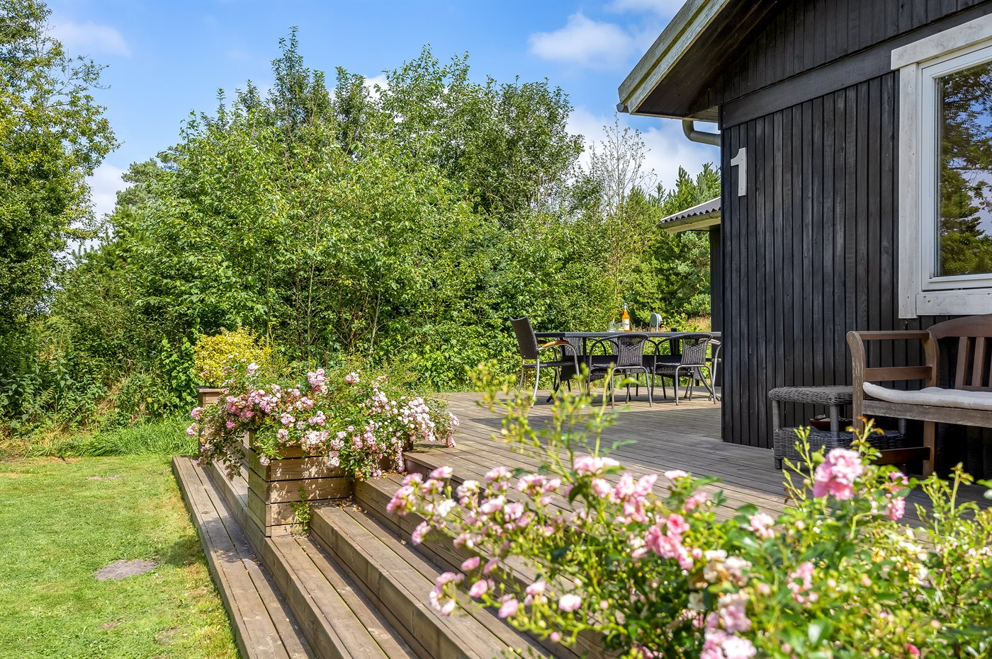 Wohlfühl-Oase mit Sauna, großem Garten & nah am Strand - Bild 2