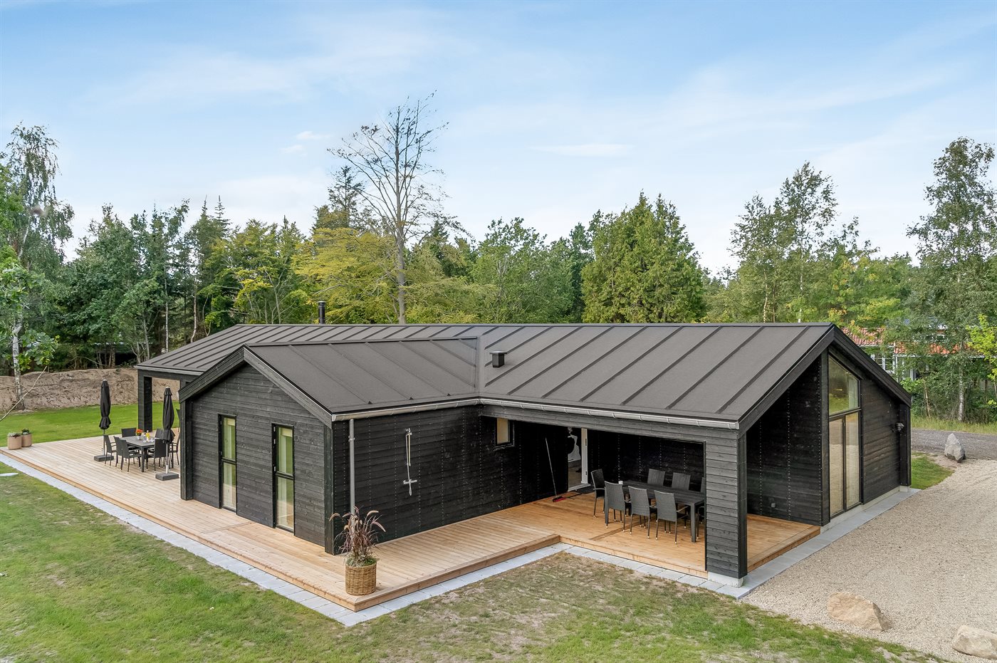 Modernes Ferienhaus in Hou mit Aktivitätsraum und Whirlpool