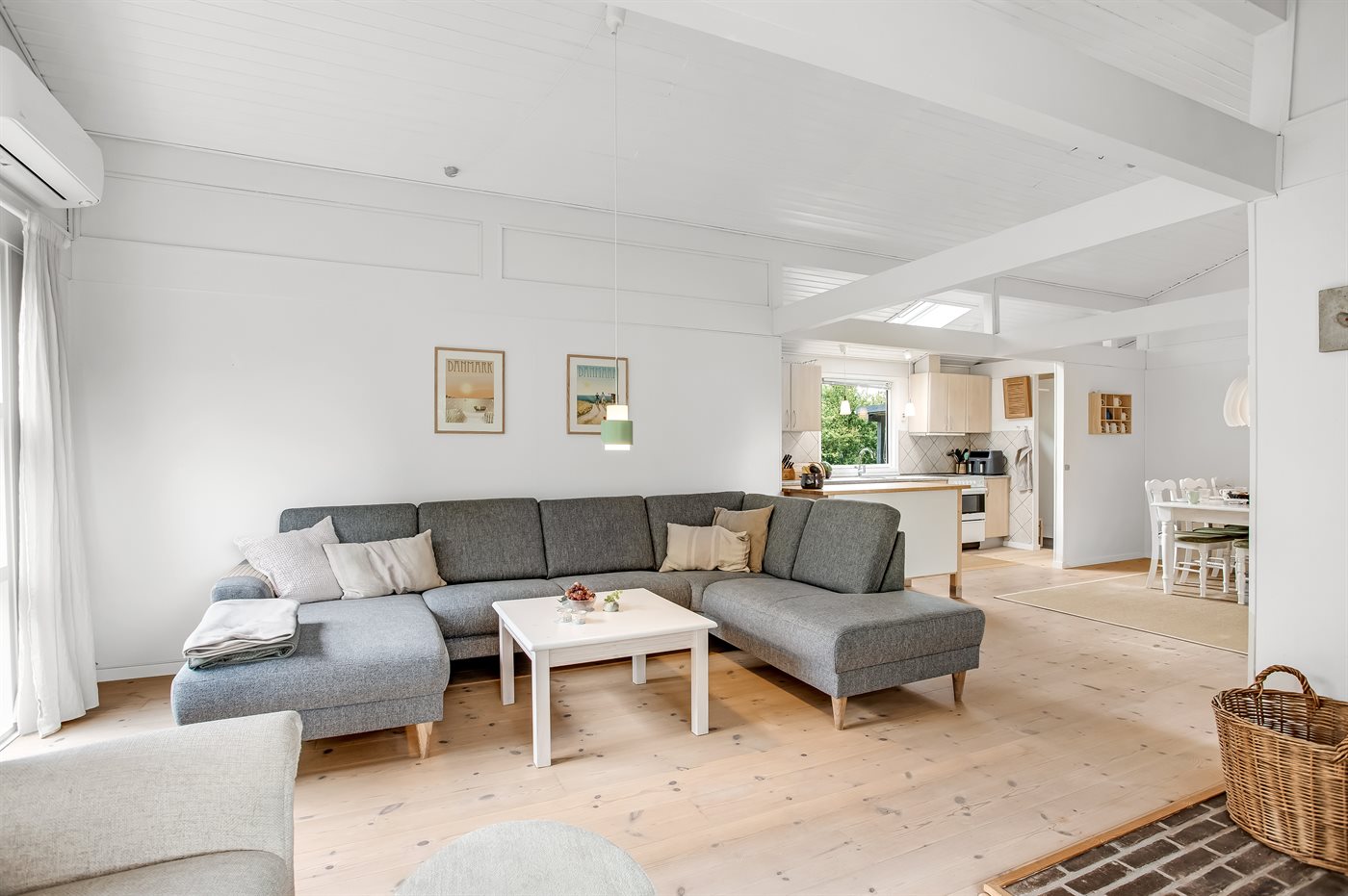 Dein gemütliches Ferienhaus in Hou: Urlaub mit Meerblick! - Bild 2