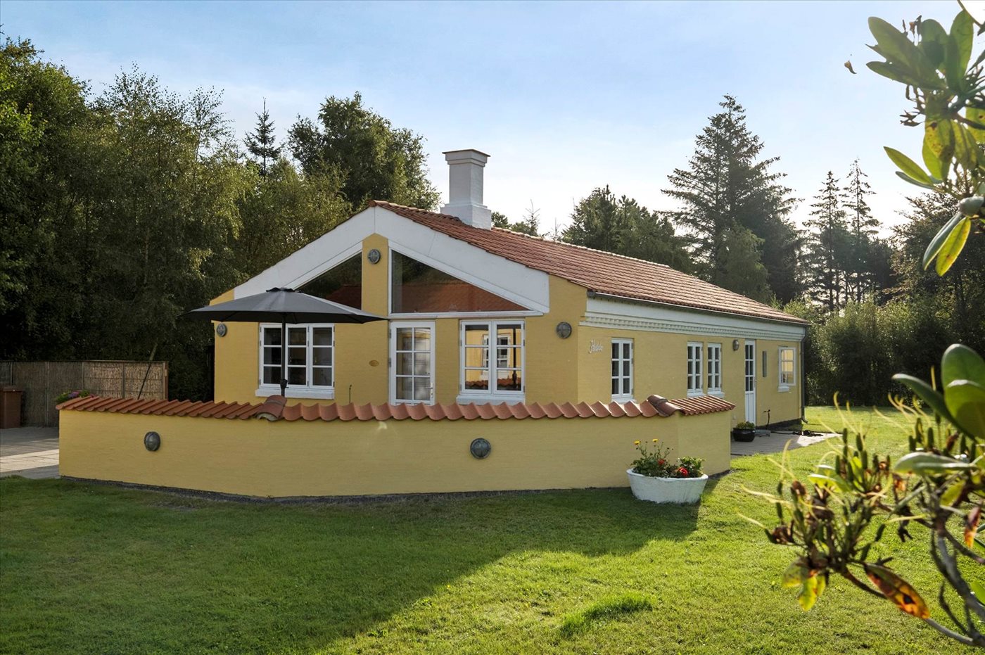 Großzügiges Ferienhaus mit Meerblick, Sauna & Spielspaß