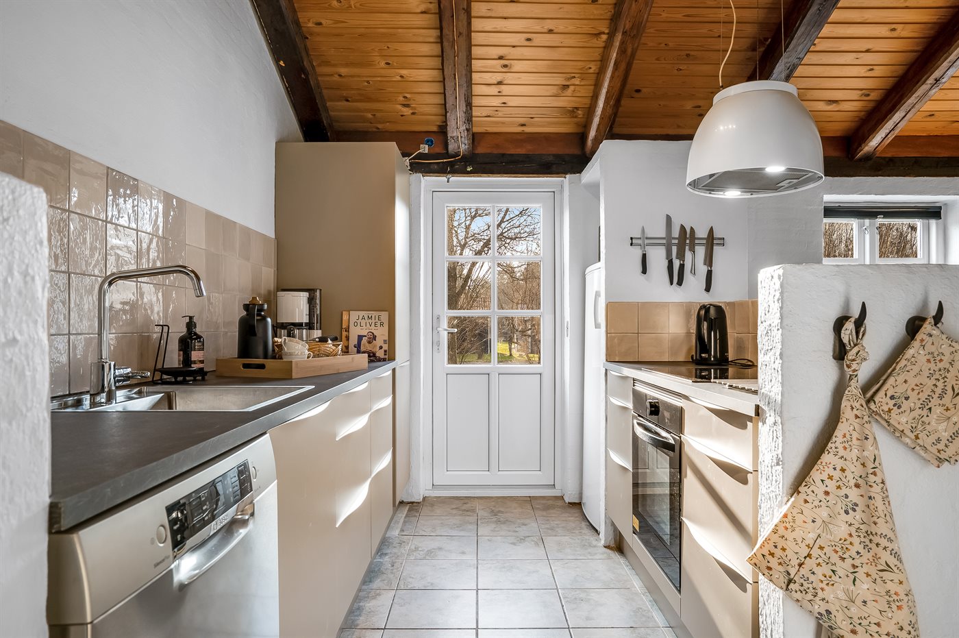 Großzügiges Ferienhaus mit Meerblick, Sauna & Spielspaß - Bild 4