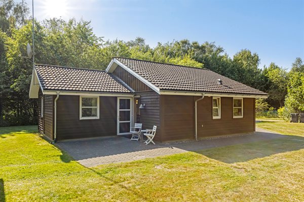 Sommerhus til 6 personer beliggende i Laso, Byrum