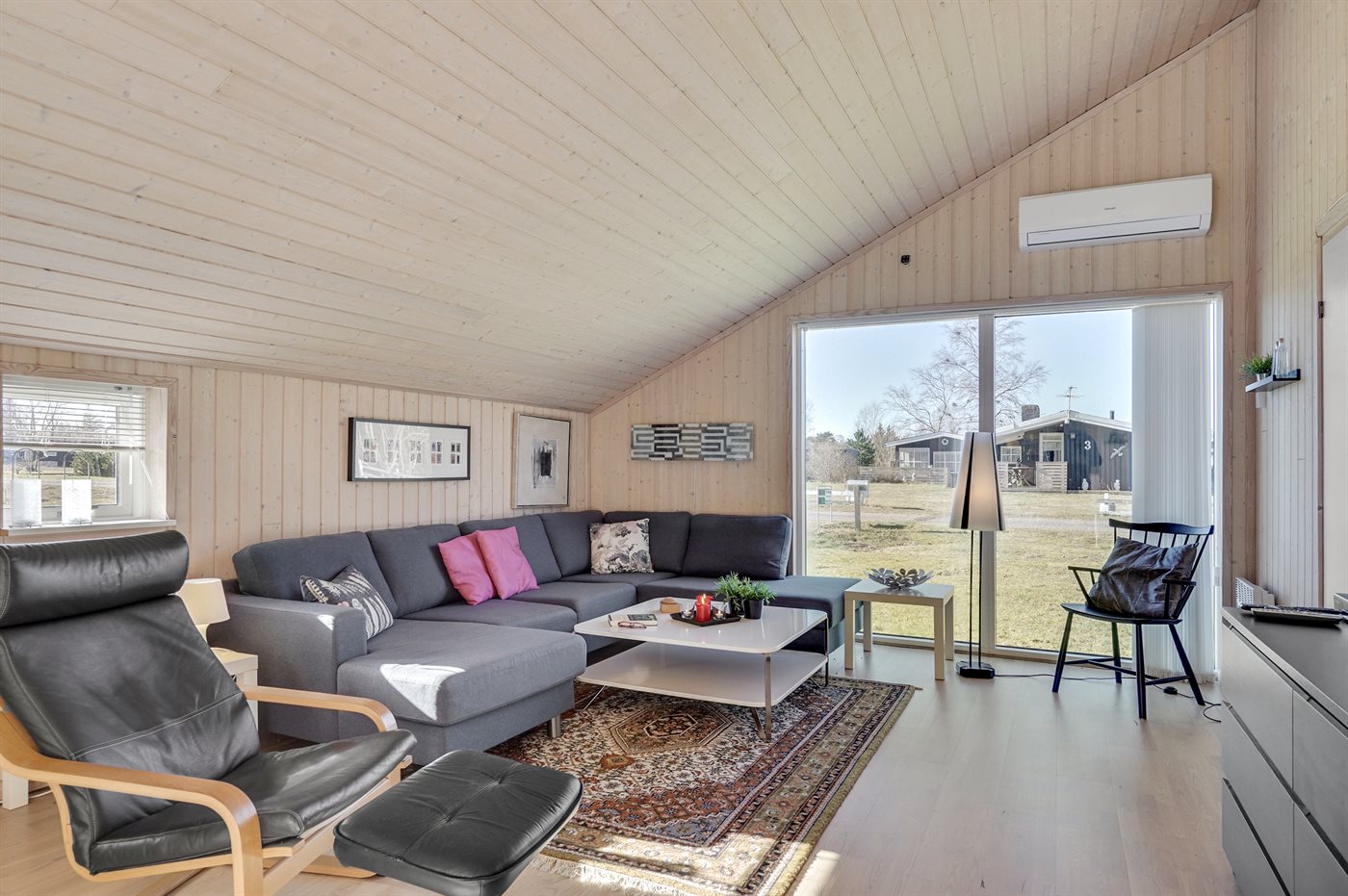 Urlaubsglück: Gemütliches Ferienhaus nahe dem Strand in Hou - Bild 3