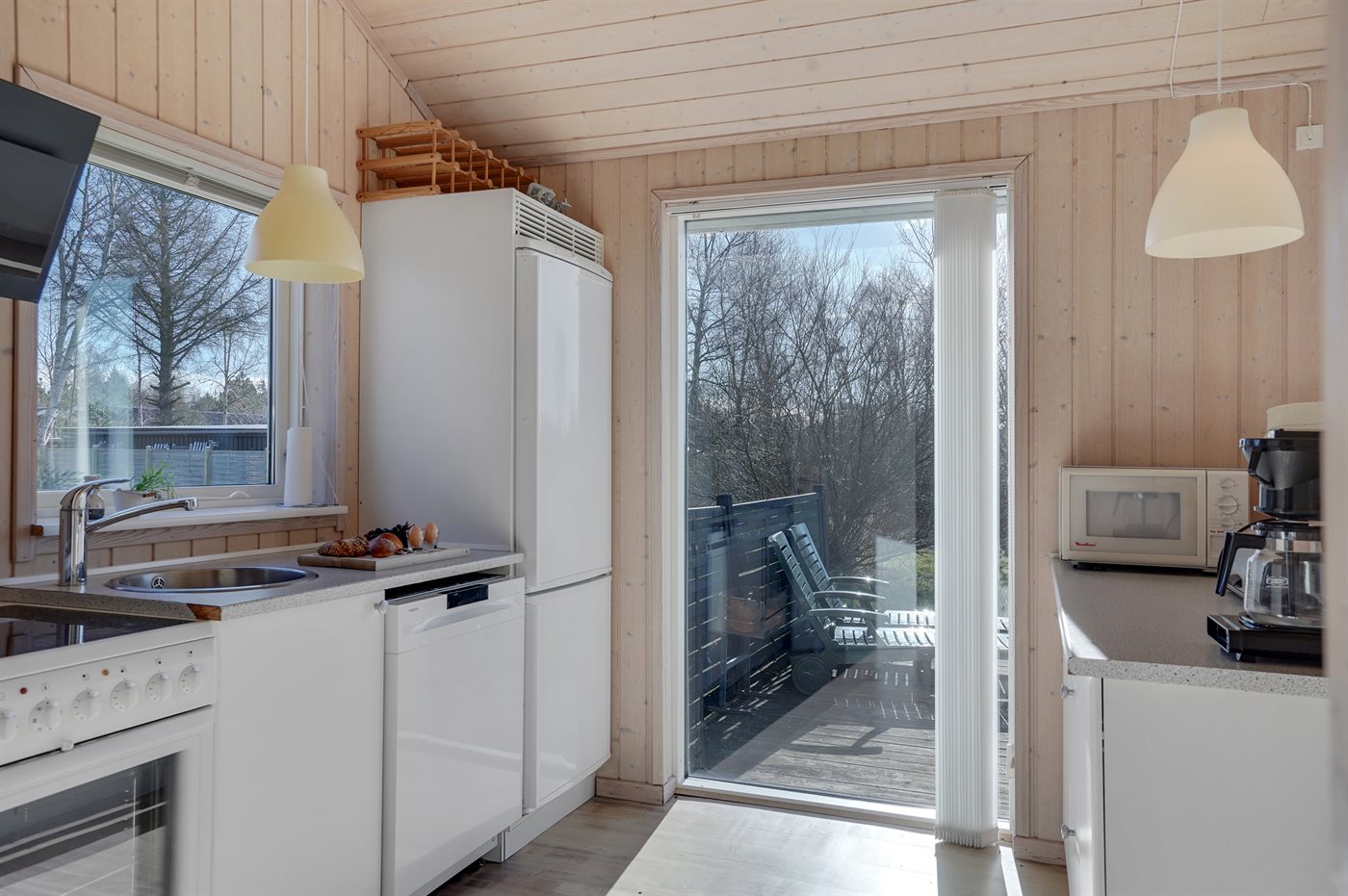 Urlaubsglück: Gemütliches Ferienhaus nahe dem Strand in Hou - Bild 4