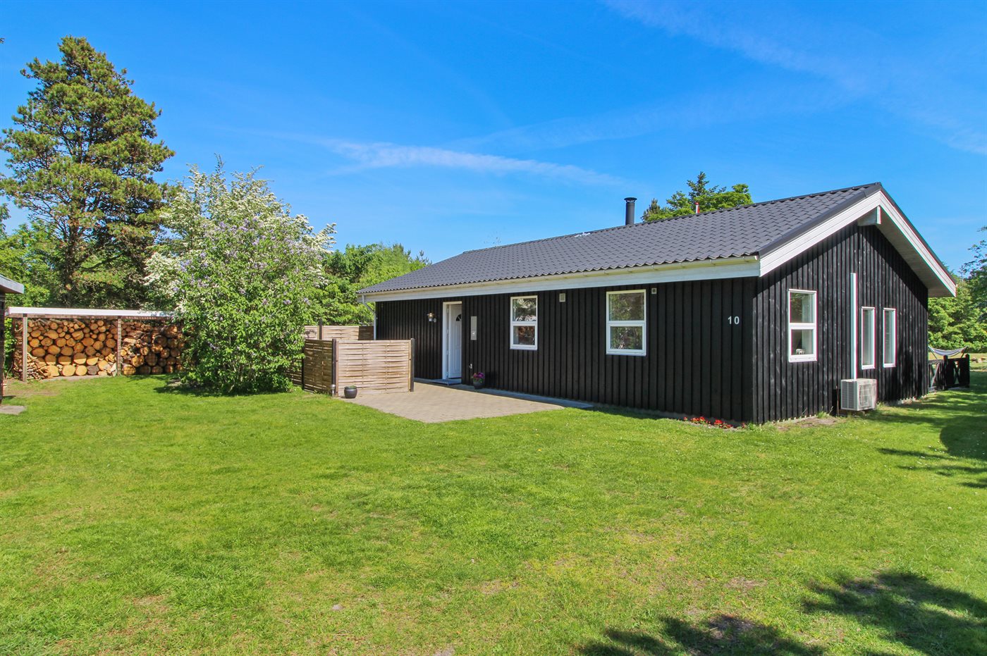 Finde Ruhe und Spaß im gemütlichen Ferienhaus in Hals! - Bild 2