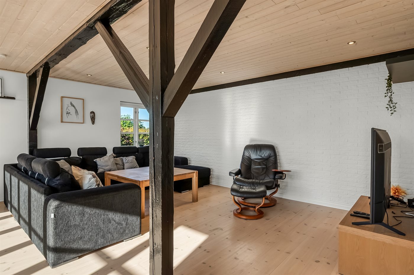 Großzügiges Ferienhaus mit Aktivitätsraum & Sauna bei St. Sjörup - Bild 2