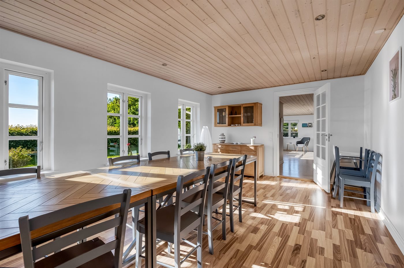 Großzügiges Ferienhaus mit Aktivitätsraum & Sauna bei St. Sjörup - Bild 3