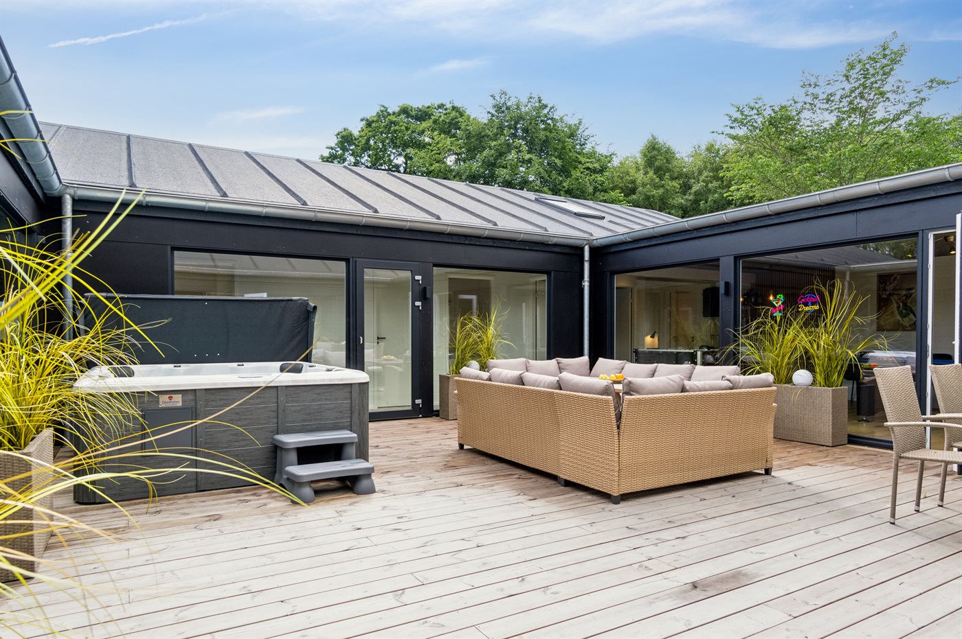 Urlaubsspaß für 22 im Traumhaus in Bønnerup Strand!