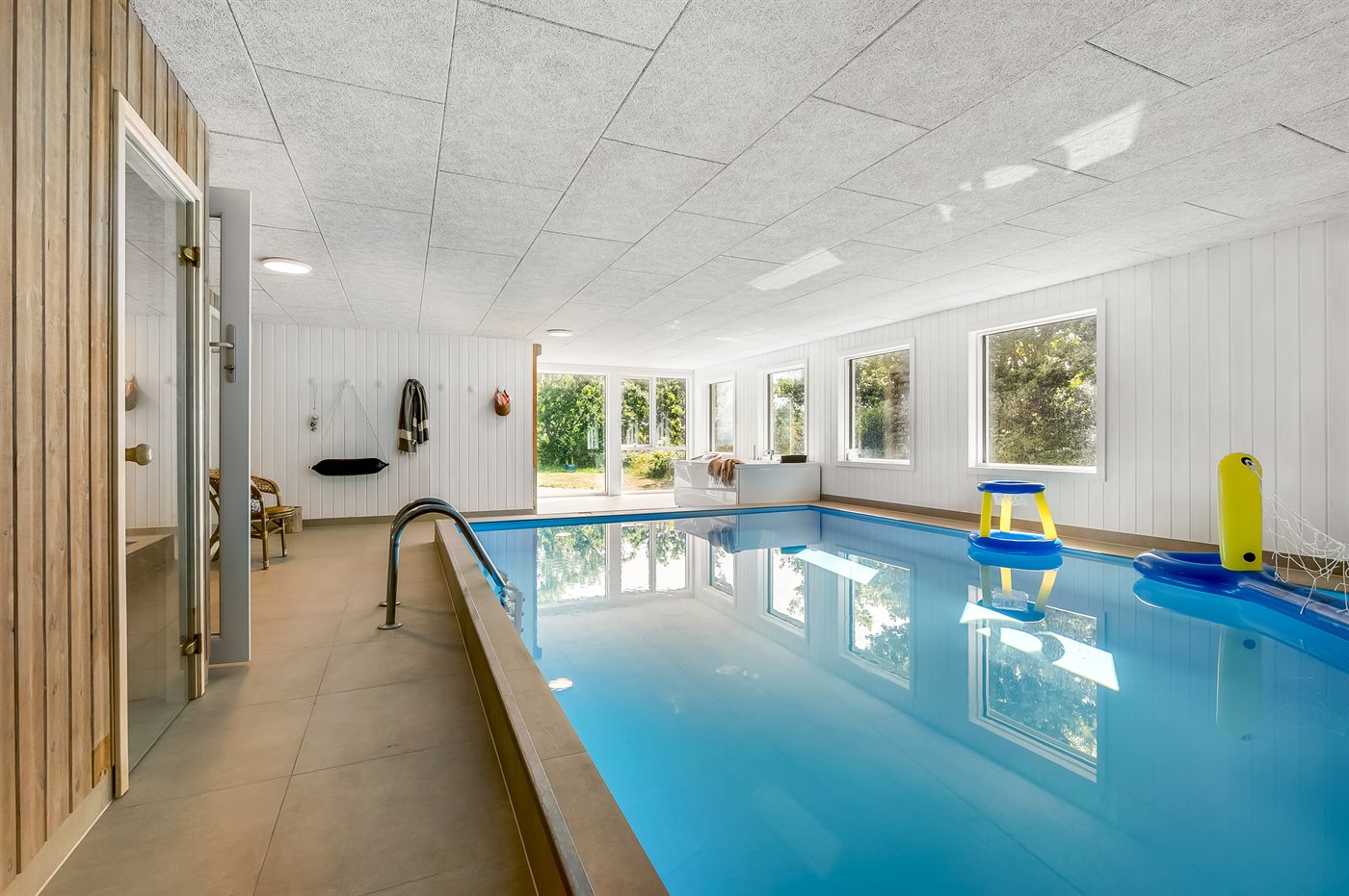 Meerblick, Pool & Sauna: Auszeit am feinen Sandstrand von Öer - Bild 3