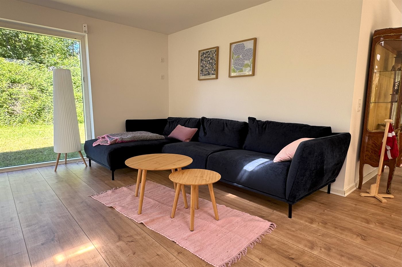 Modernes Aktivhaus mit eigenem See, Sauna & Meerblick - Bild 2