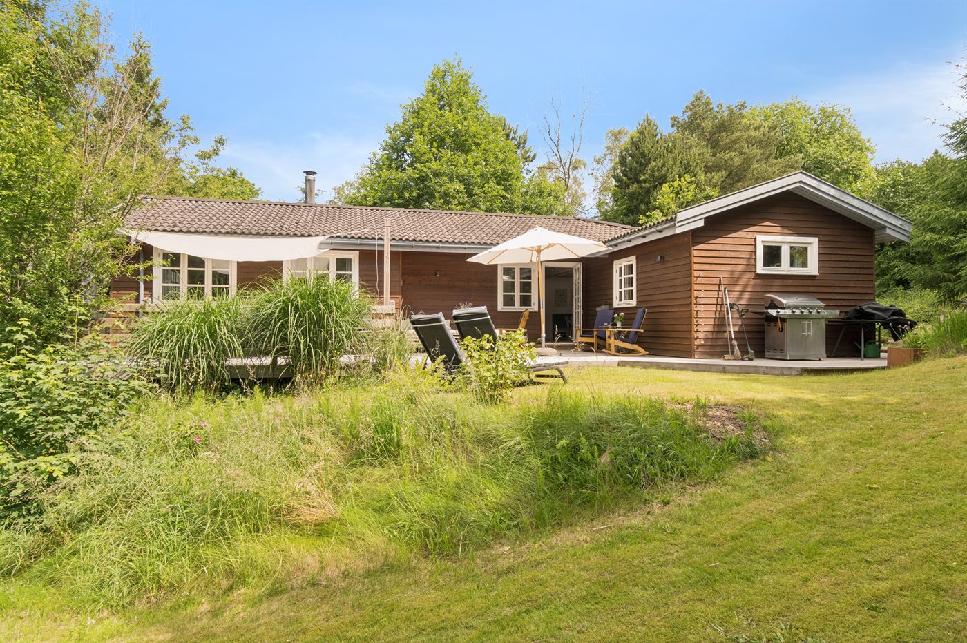 Naturparadies mit Sauna, Kamin und großer Terrasse in Knebel