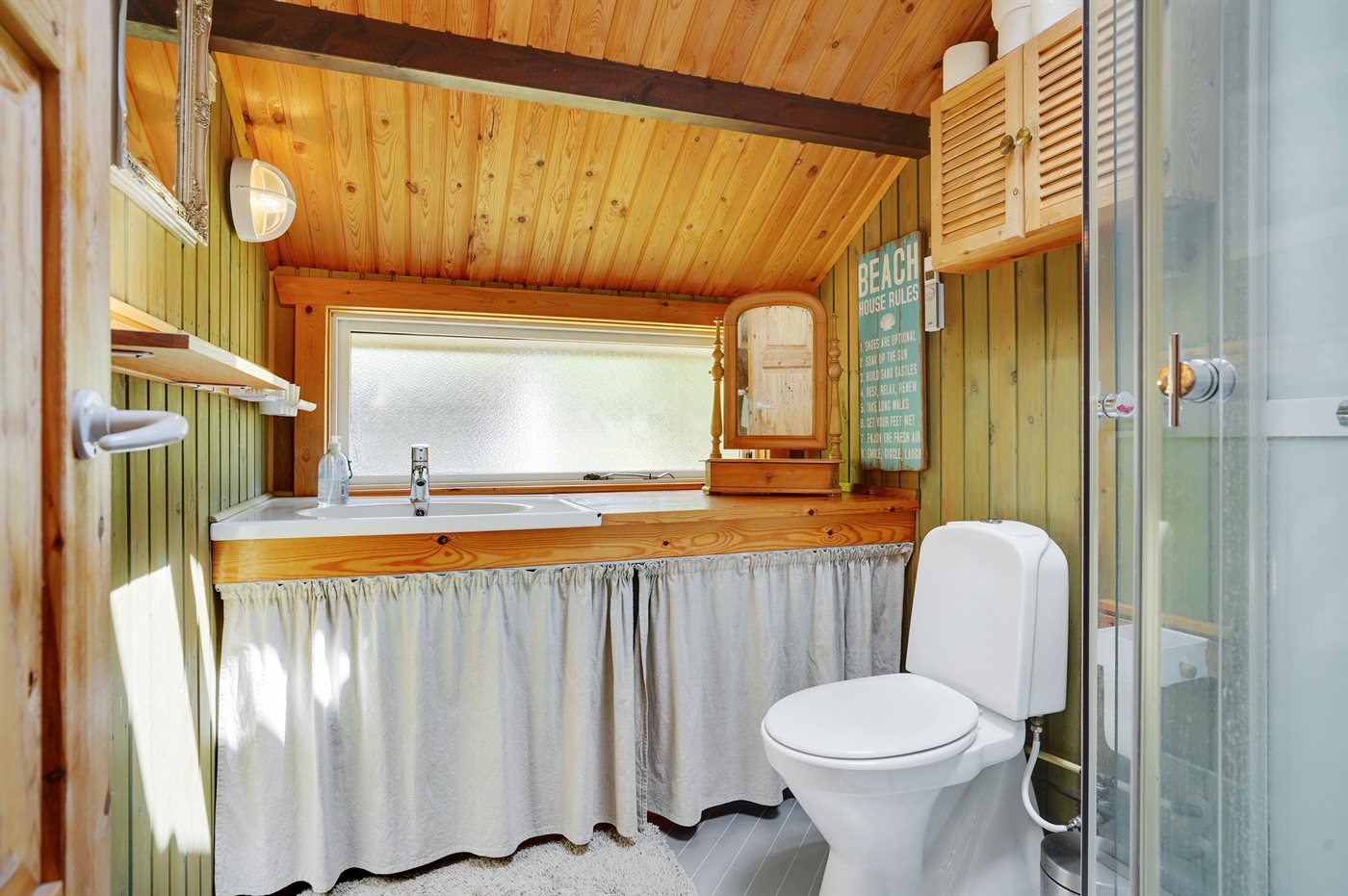 Urlaubsglück am Strand: Gemütliches Ferienhaus in Knebel - Bild 4