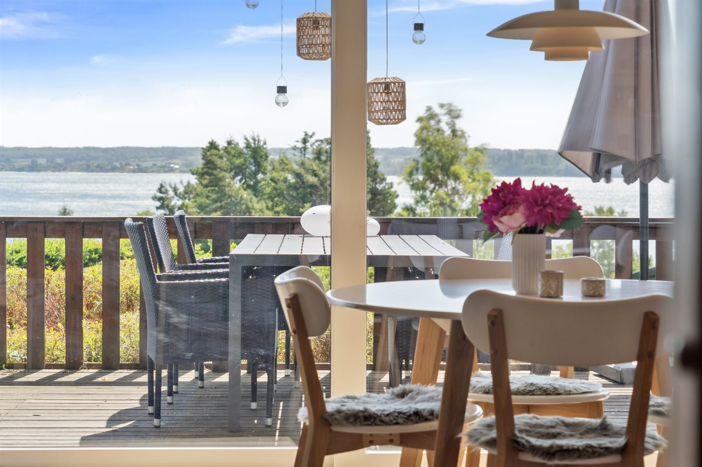 Hyggeliges Ferienhaus mit Fjordblick und Sauna am Hvidbjerg Strand - Bild 2