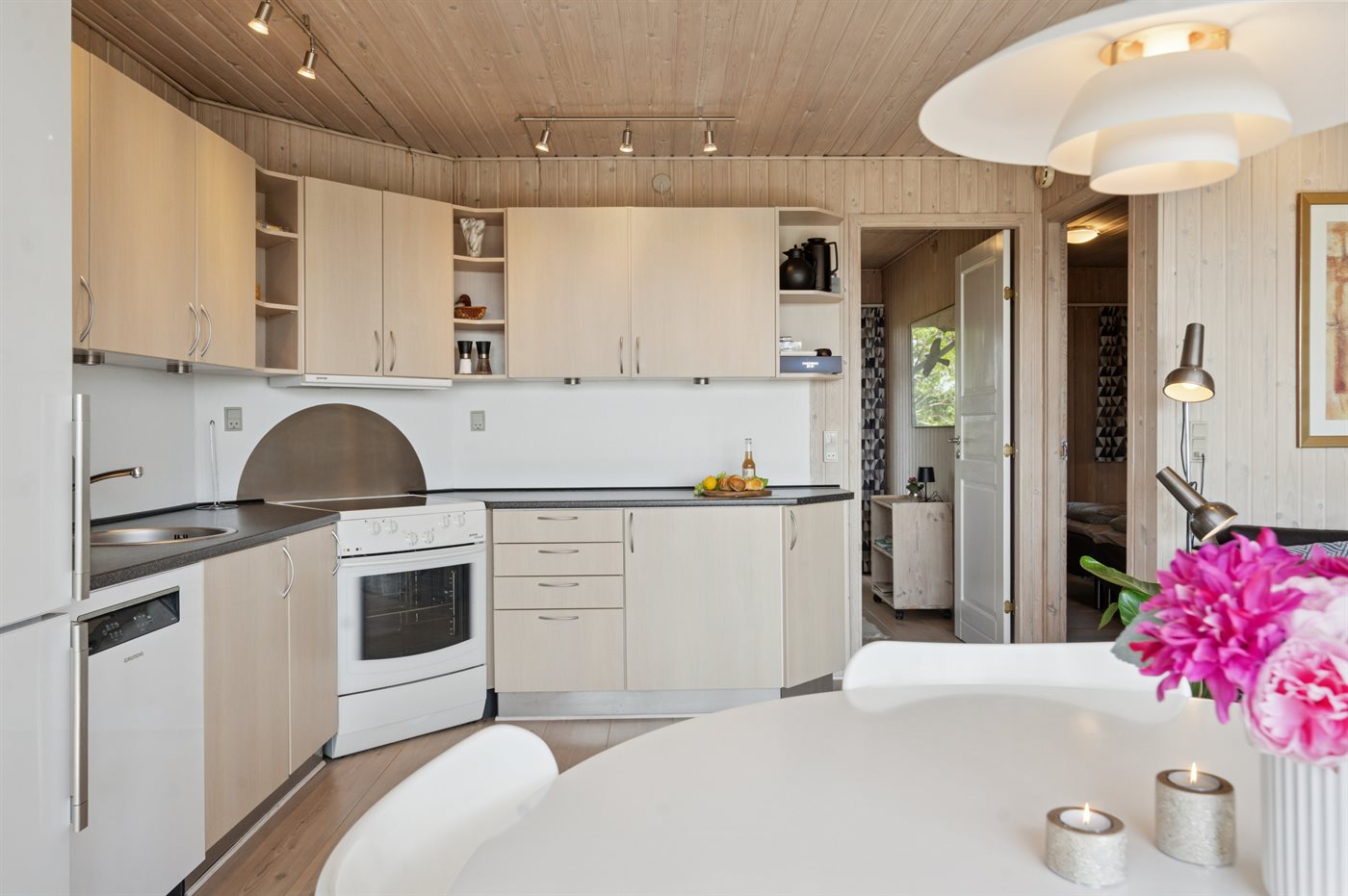 Hyggeliges Ferienhaus mit Fjordblick und Sauna am Hvidbjerg Strand - Bild 5