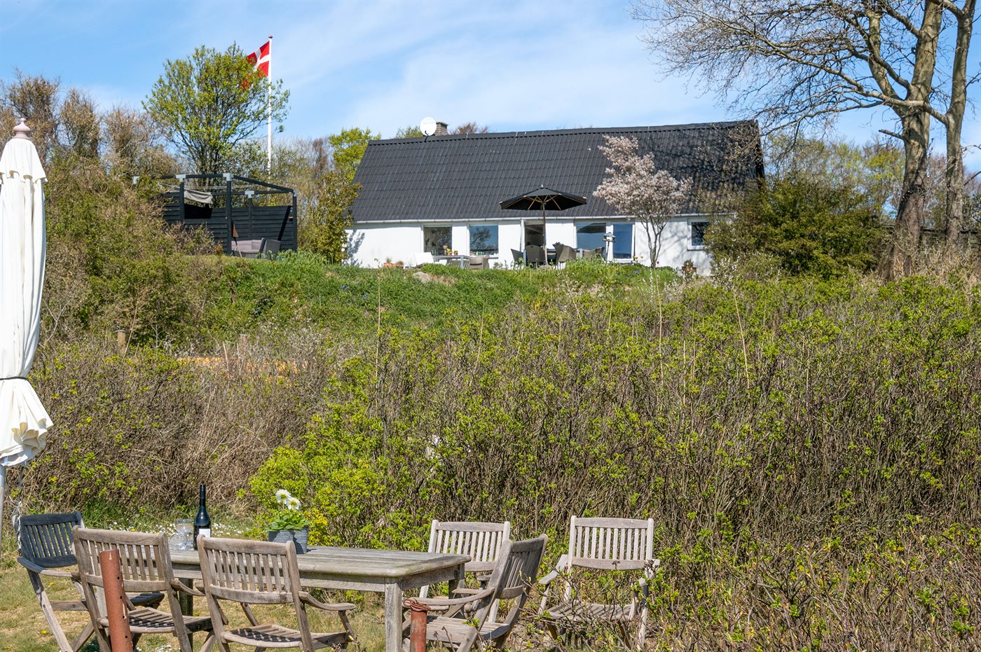 Dein dänisches Traumhaus mit Meerblick und privatem Strand! - Bild 2