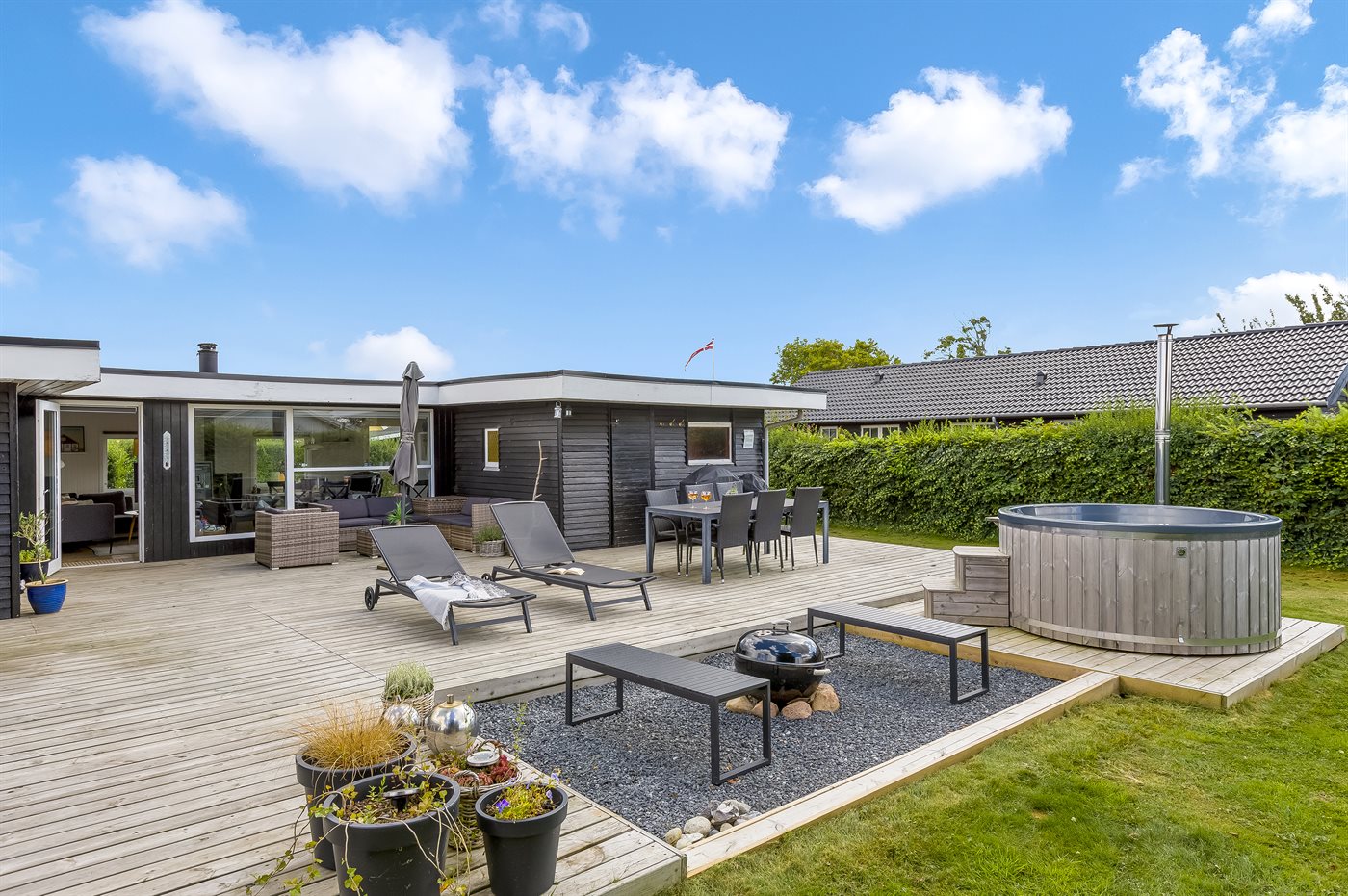 Familienglück mit Hot Tub nah am Strand von Hejlsminde - Bild 3