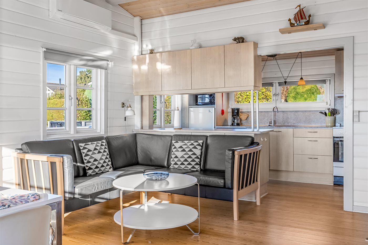 Meerblick, Sauna und Kamin – Wohlfühlauszeit in Skarrev - Bild 3