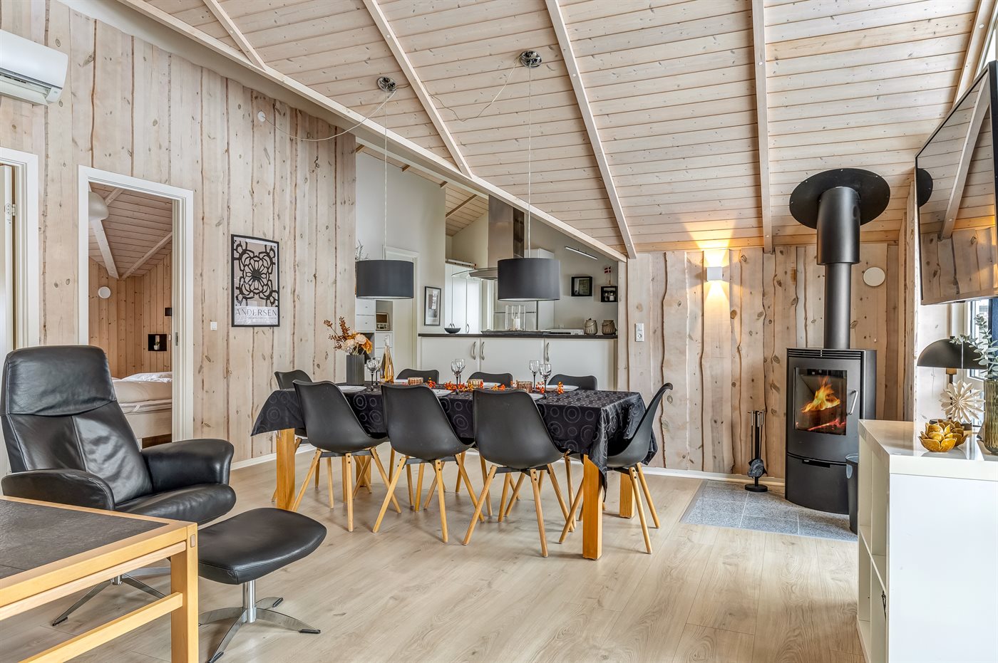 Strandnahes Ferienhaus mit Sauna, Kamin & Whirlpool in Skovmose - Bild 3