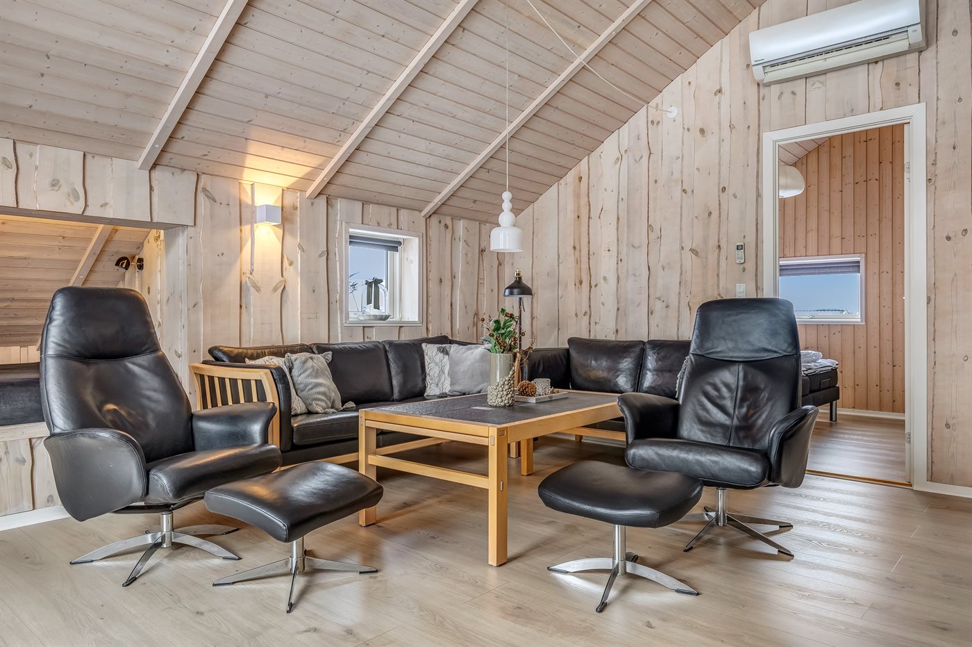 Strandnahes Ferienhaus mit Sauna, Kamin & Whirlpool in Skovmose - Bild 4