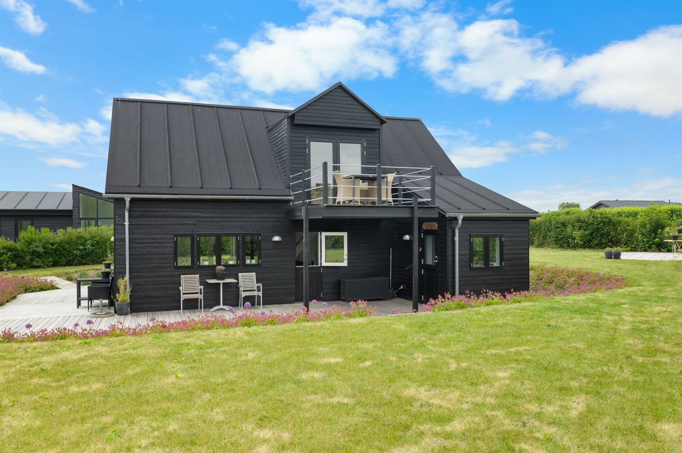 Frisch erbautes Ferienhaus mit Sauna, Meerblick &amp; viel Sonne