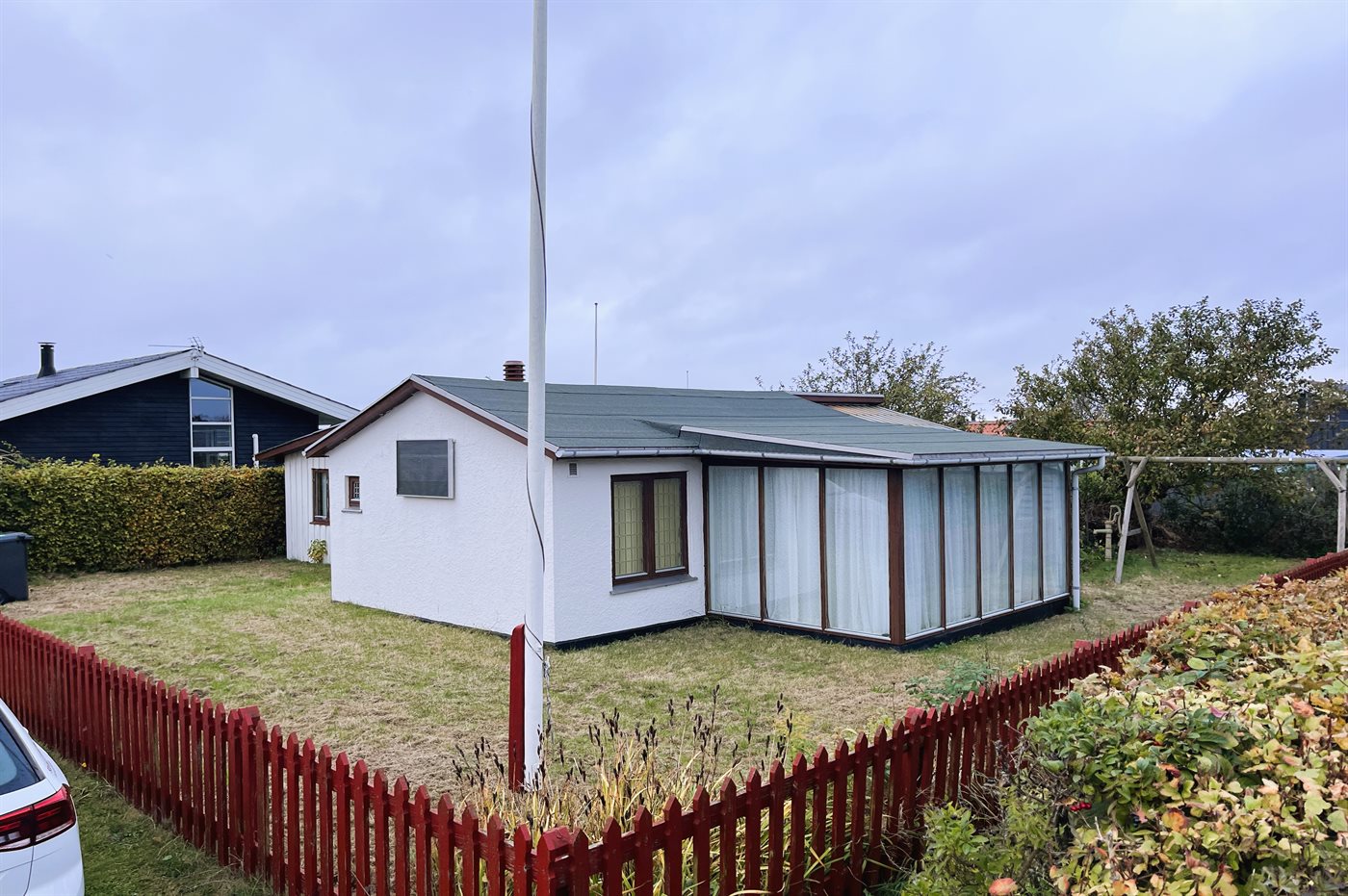 Frisch modernisiertes Ferienhaus mit Meerblick am Hasmark Strand