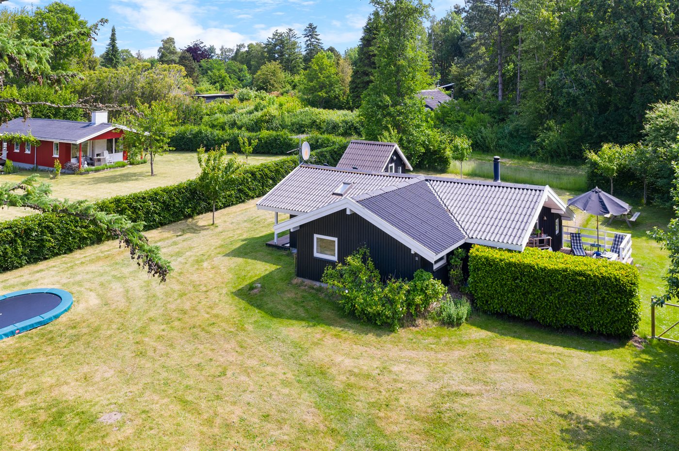 Familienparadies mit Trampolin, Sauna & Meerblick auf Langeland