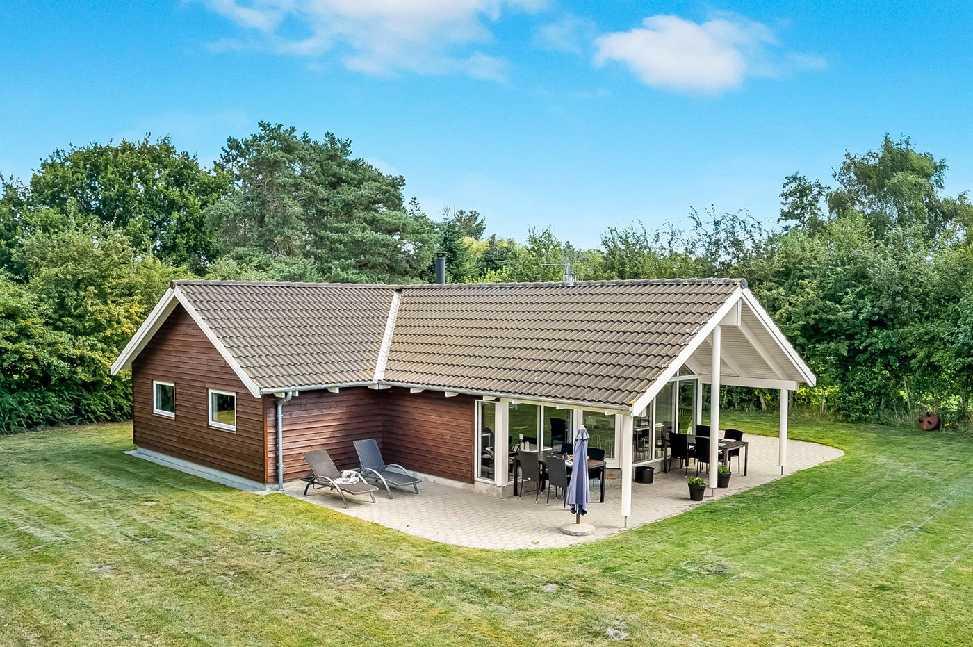 Dein modernes Strandparadies in Kramnitse wartet auf dich!