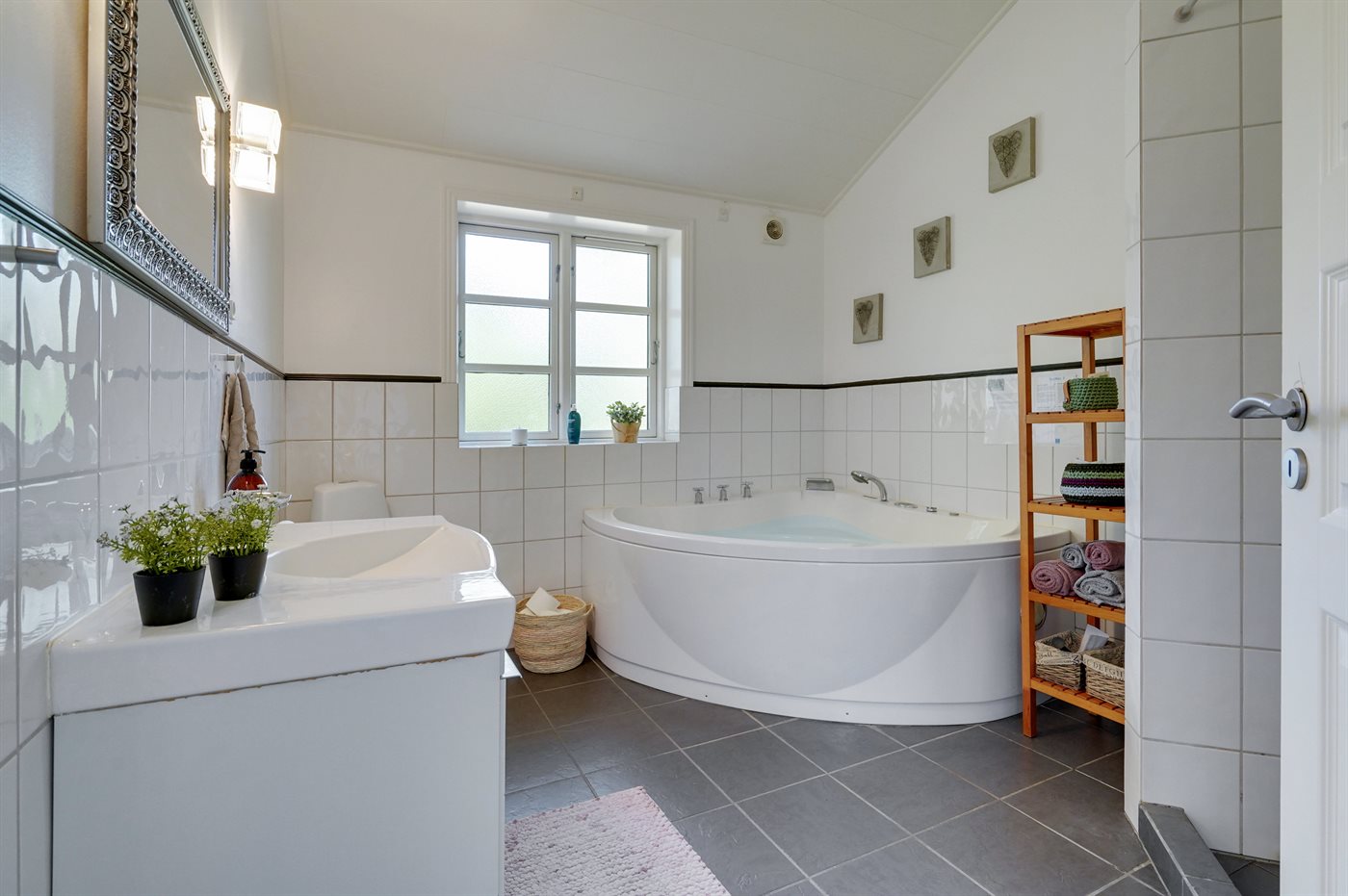 Entspannendes Ferienhaus mit Whirlpool in Gedesby Strand - Bild 2