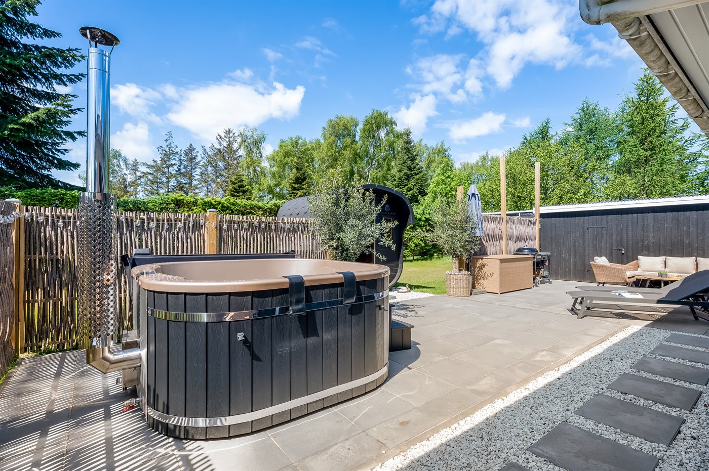 Entspanne im traumhaften Ferienhaus mit Hot-Tub und Sauna! - Bild 4