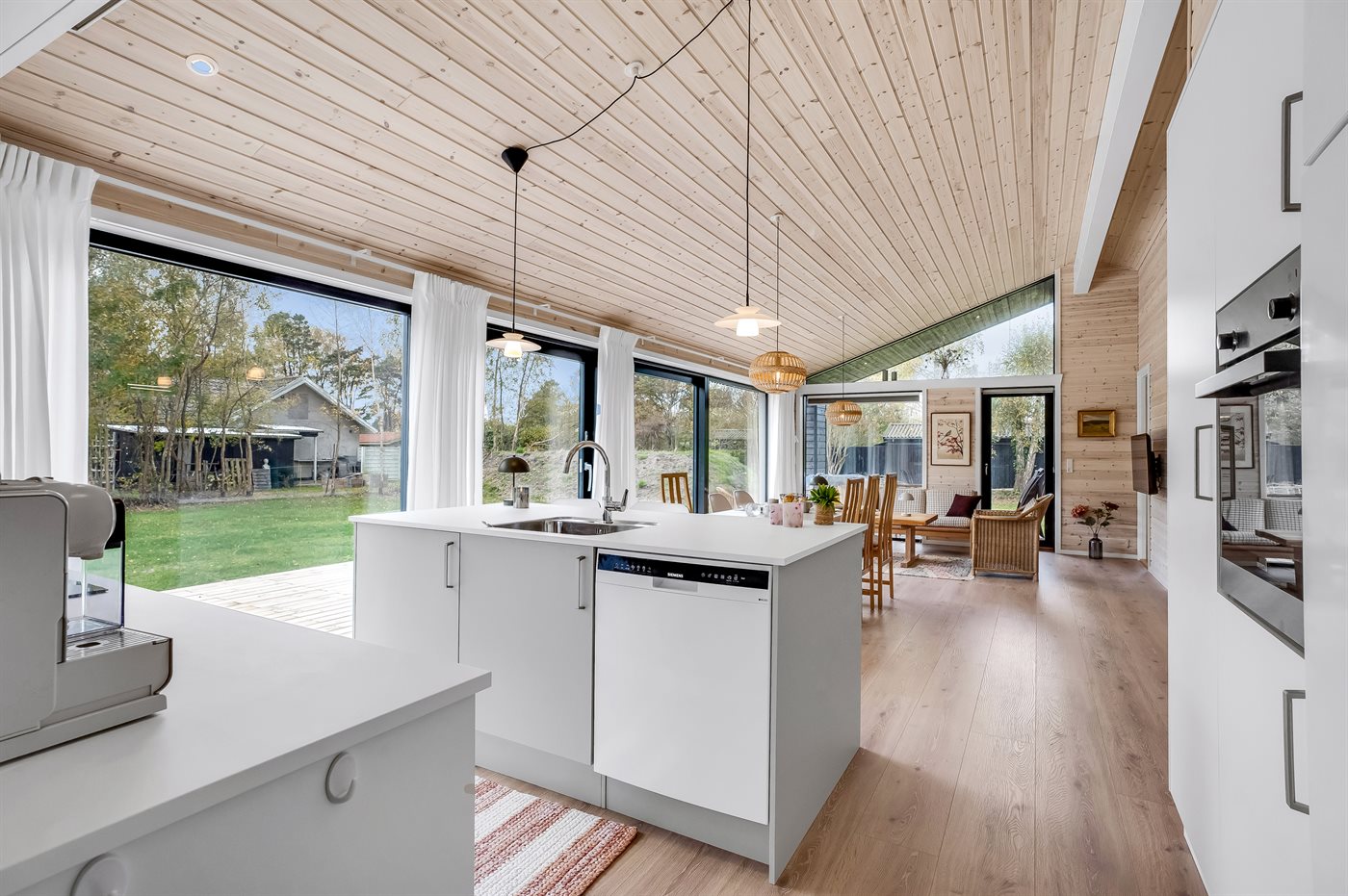 Modernes Ferienhaus mit Sauna & Kamin nahe Sandstrand - Bild 5