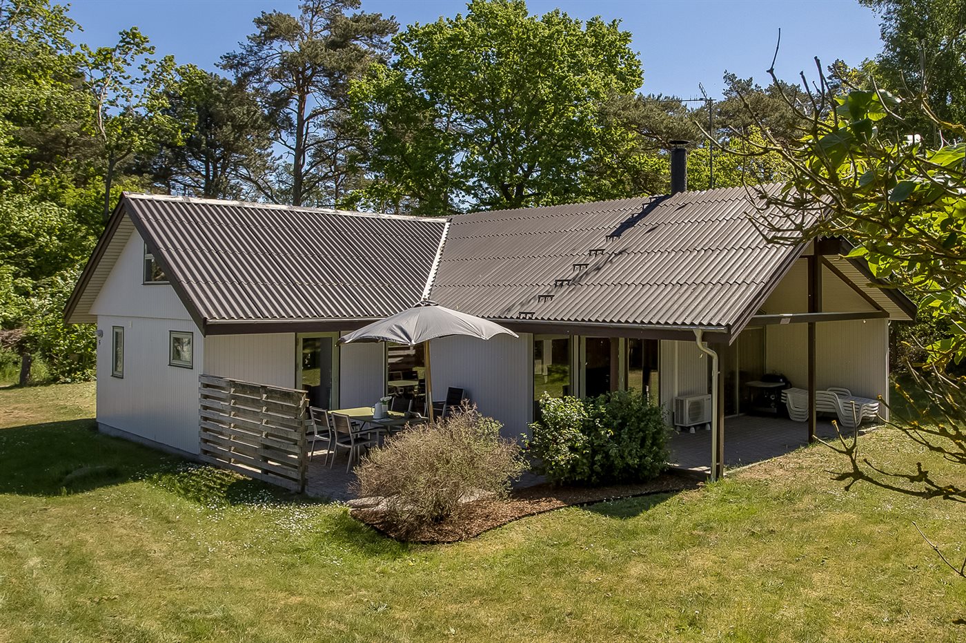 Dein traumhaftes Ferienhaus nur 50 m vom Strand entfernt!