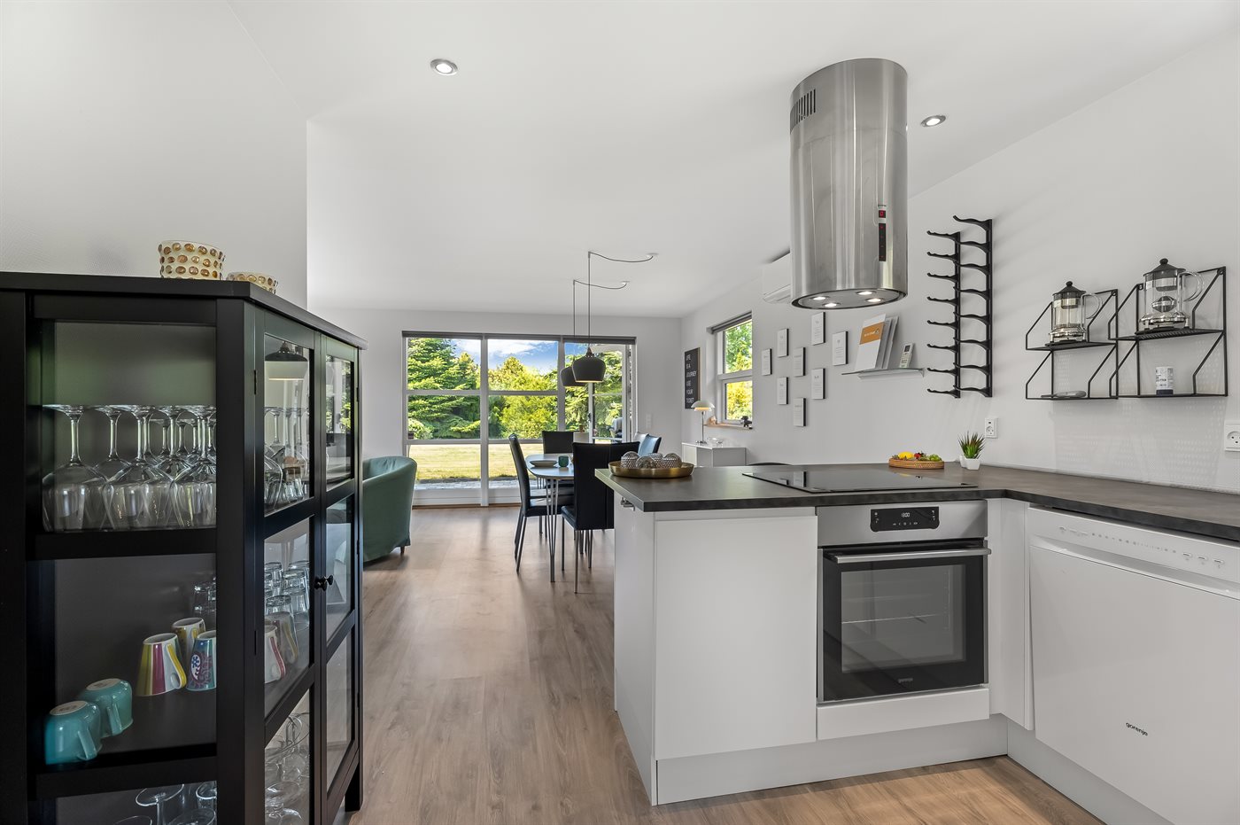 Wohlfühl-Haus mit Sauna, Kamin & großem Garten in Marielyst - Bild 4