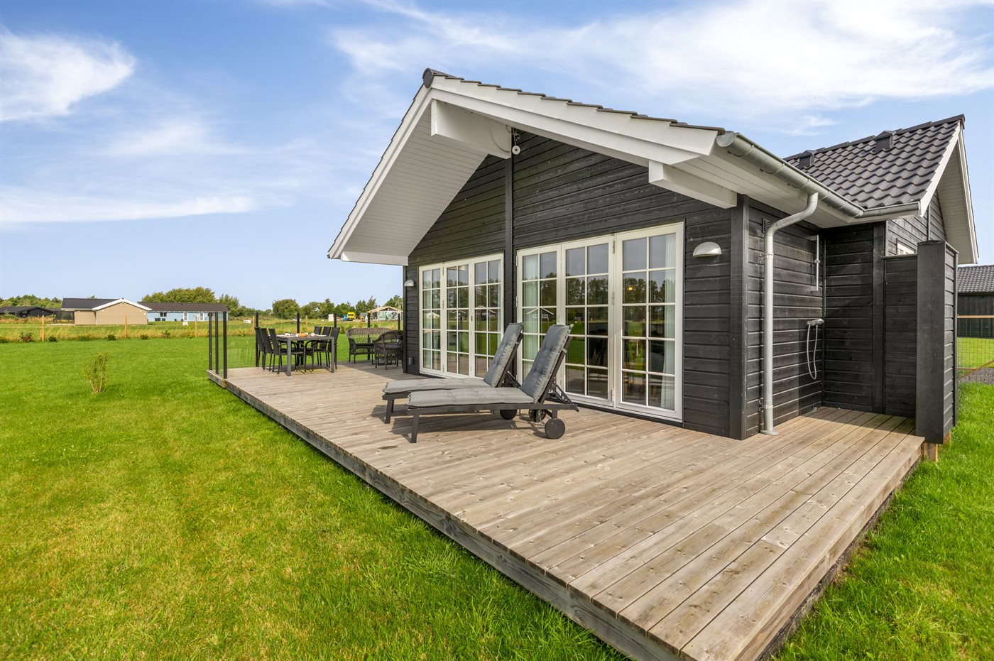 Modernes Ferienhaus mit Sauna, Kamin &amp; großer Terrasse in Marielyst