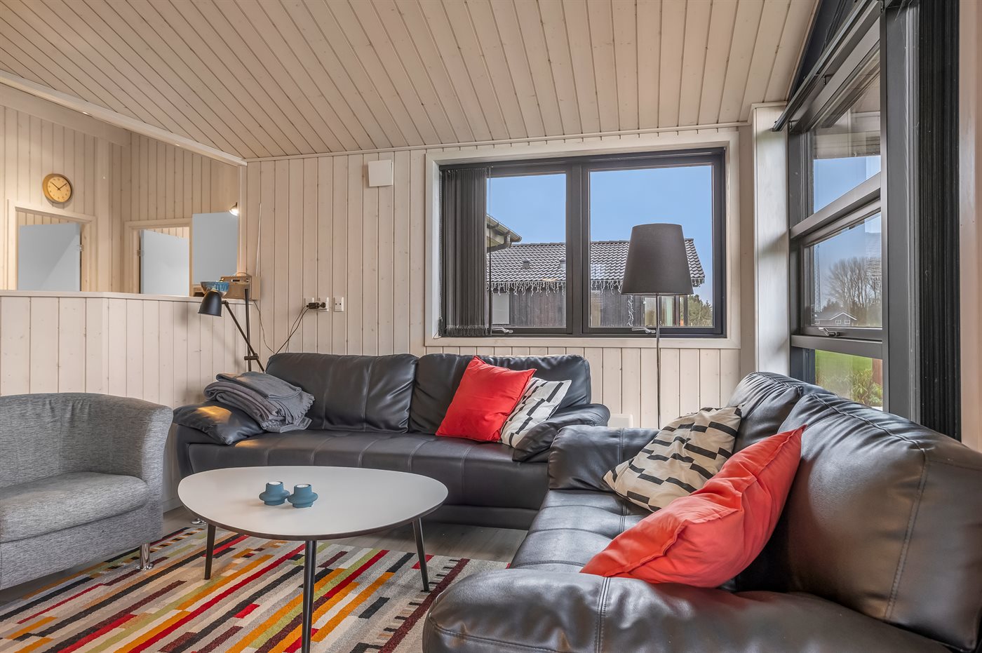 Modernes Ferienhaus mit Whirlpool, Sauna & großem Garten in Marielyst - Bild 4