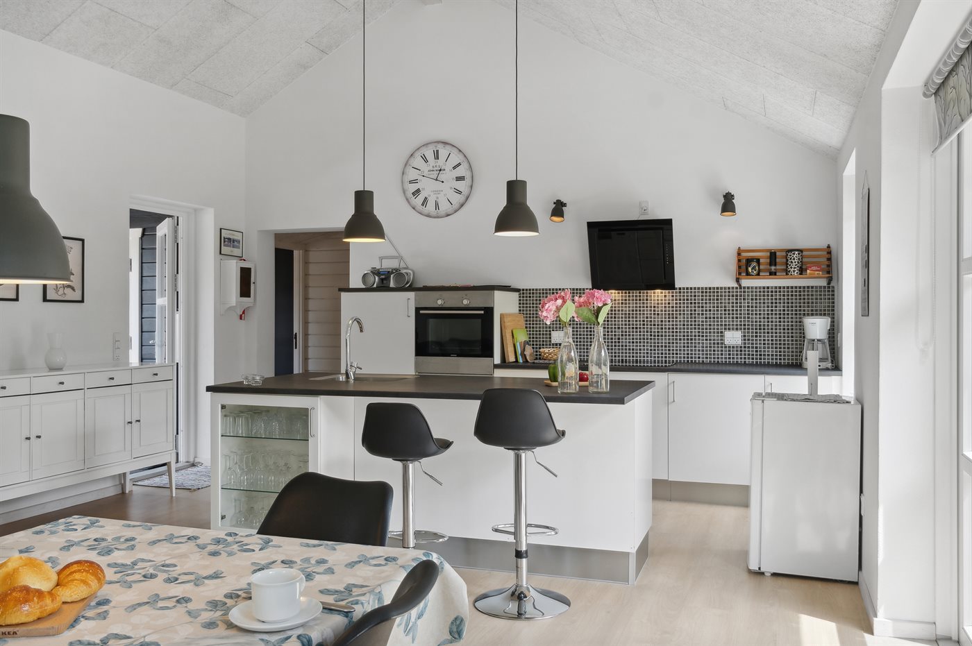 Entspanntes Ferienhaus nur Schritte vom Strand entfernt! - Bild 2