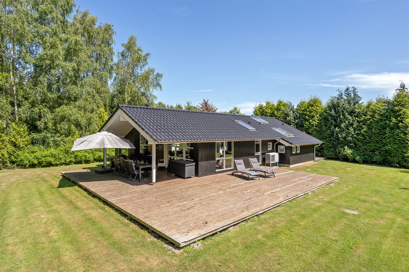 Einladendes Ferienhaus mit Sauna und Strandnähe in Marielyst!
