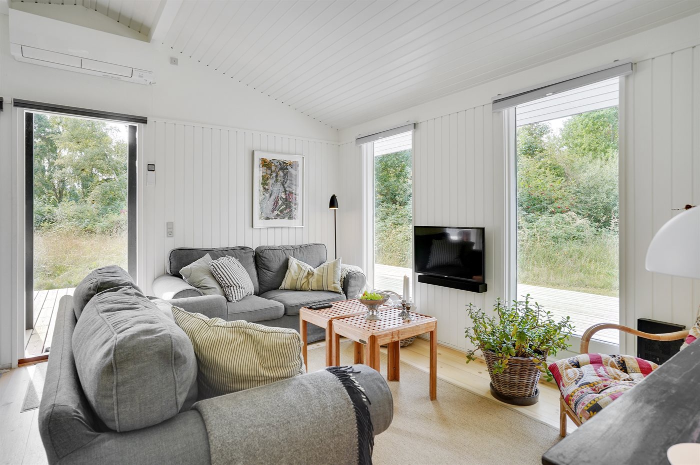 Entspannendes Ferienhaus nur 275 m vom Traumstrand entfernt! - Bild 2