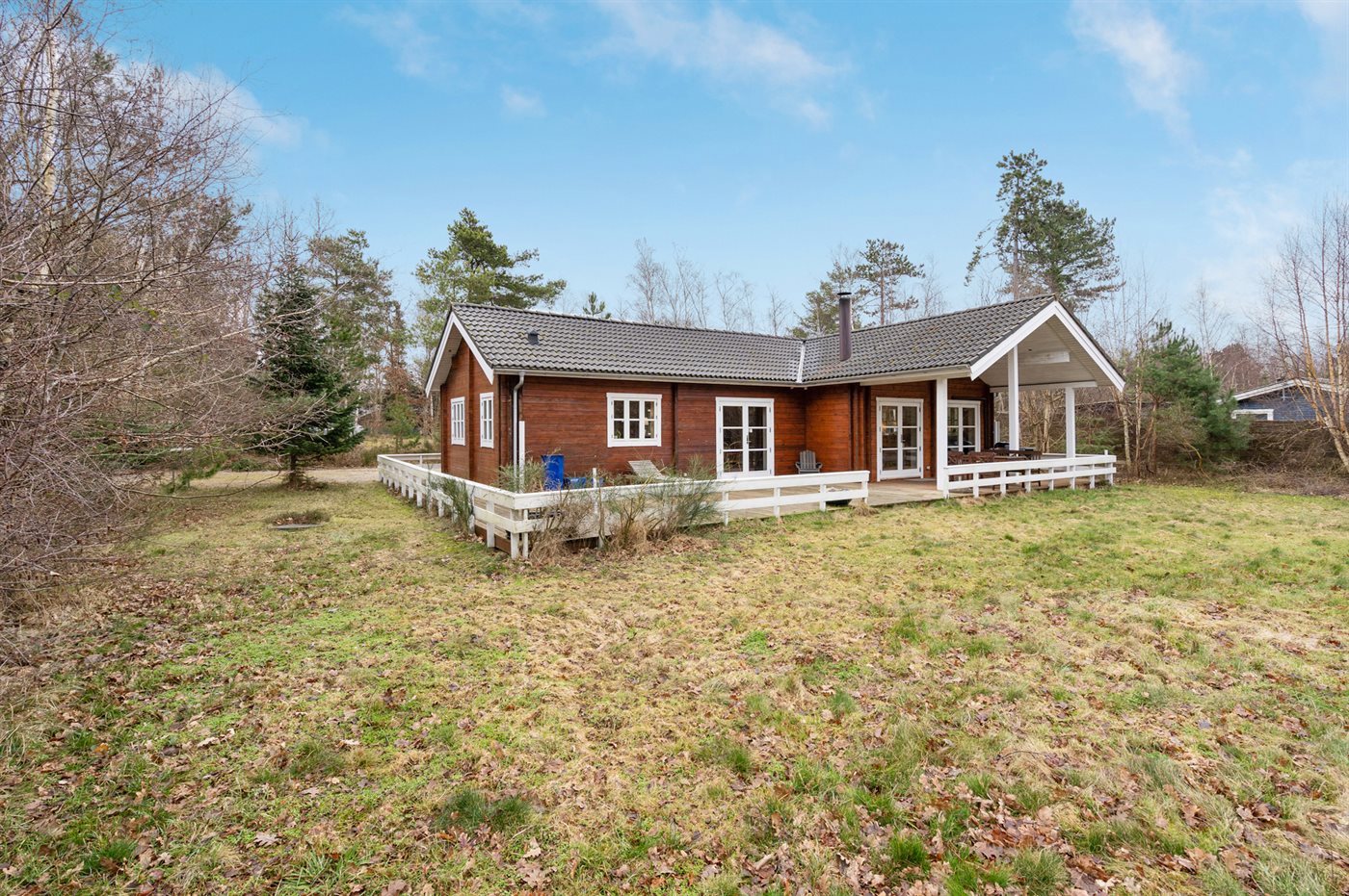 Großzügiges Ferienhaus mit Sauna & Kamin nahe Sandstrand