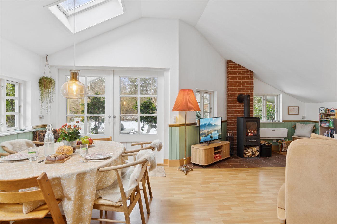 Urlaubsglück in Bjerge: Sauna, Kamin & Nähe zum Strand